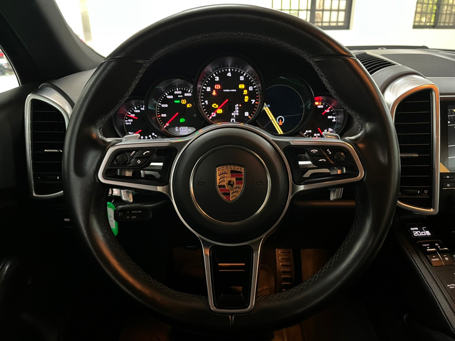 Porsche Cayenne 白金限定版  第13張相片