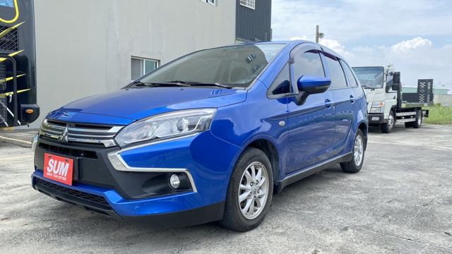 原版件.僅跑3萬多公里.倒車顯影.  第1張相片