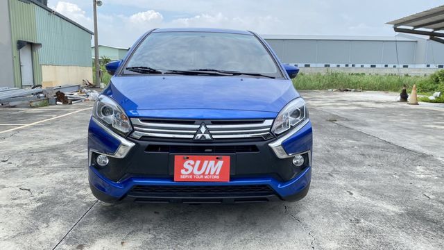 原版件.僅跑3萬多公里.倒車顯影.  第2張相片