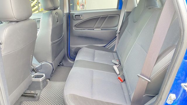 原版件.僅跑3萬多公里.倒車顯影.  第7張相片