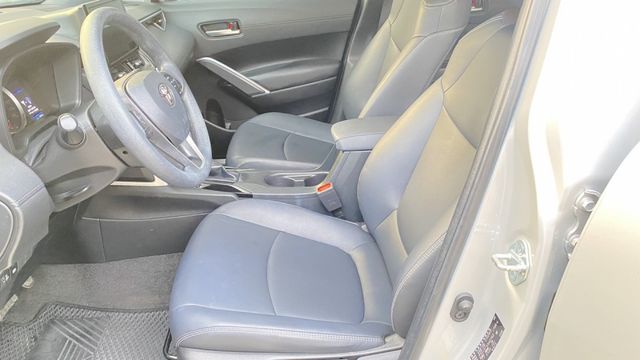 一手車.原版件.豪華版低里程  第6張相片