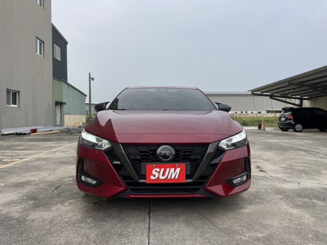 尊爵智駕版.低里程2萬多公里.原漆原鈑件.360度環景.跟車防撞盲點.......  第2張相片