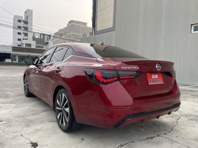 尊爵智駕版.低里程2萬多公里.原漆原鈑件.360度環景.跟車防撞盲點.......  第5張相片