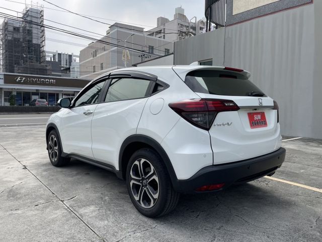 一手車.原版件.僅跑3萬公里.S版頂級車款  第5張相片