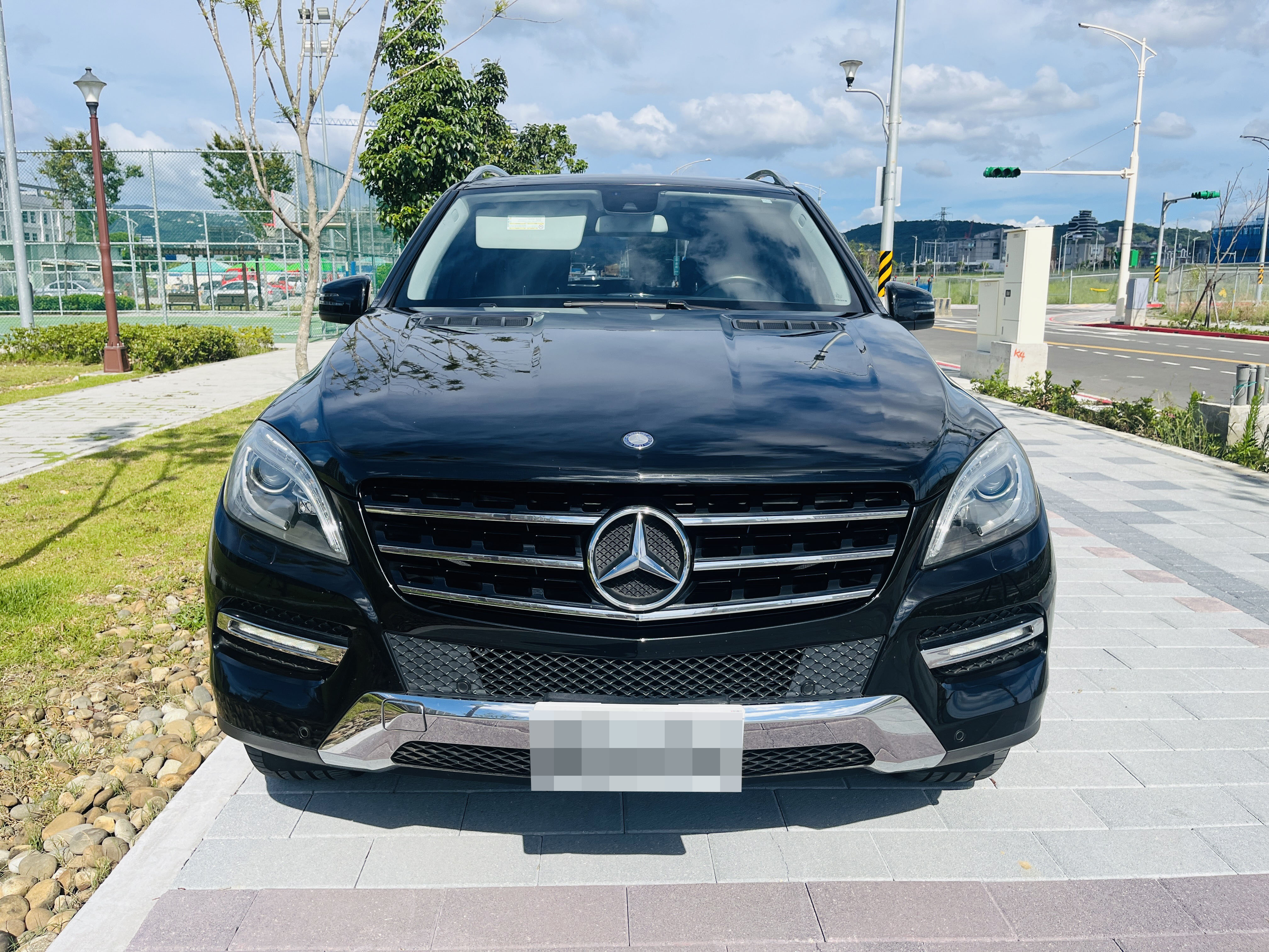 M-BENZ W166 ML350 總代理 4MATIC 車況非常好 無須待修   第1張相片