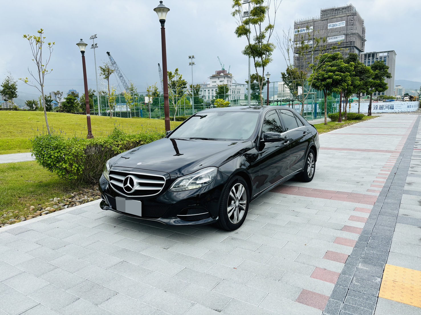 M-BENZ W212 E200 Avantgarde 總代理 已經認證   第1張相片