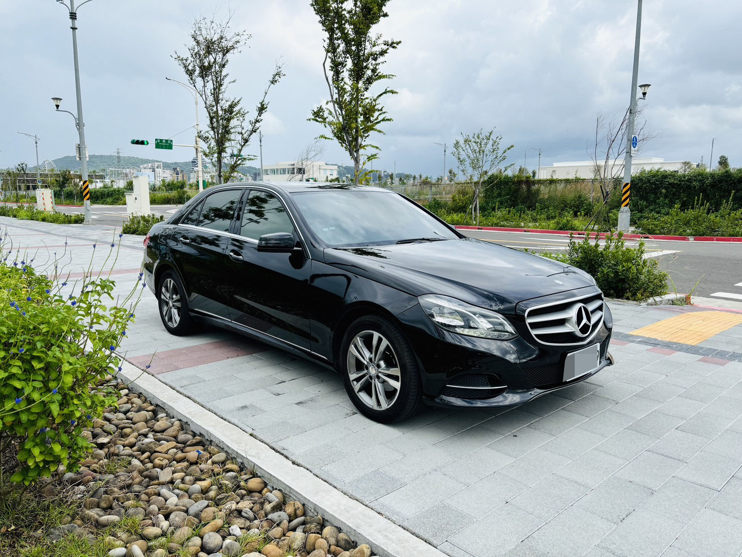 M-BENZ W212 E200 Avantgarde 總代理 已經認證   第2張相片