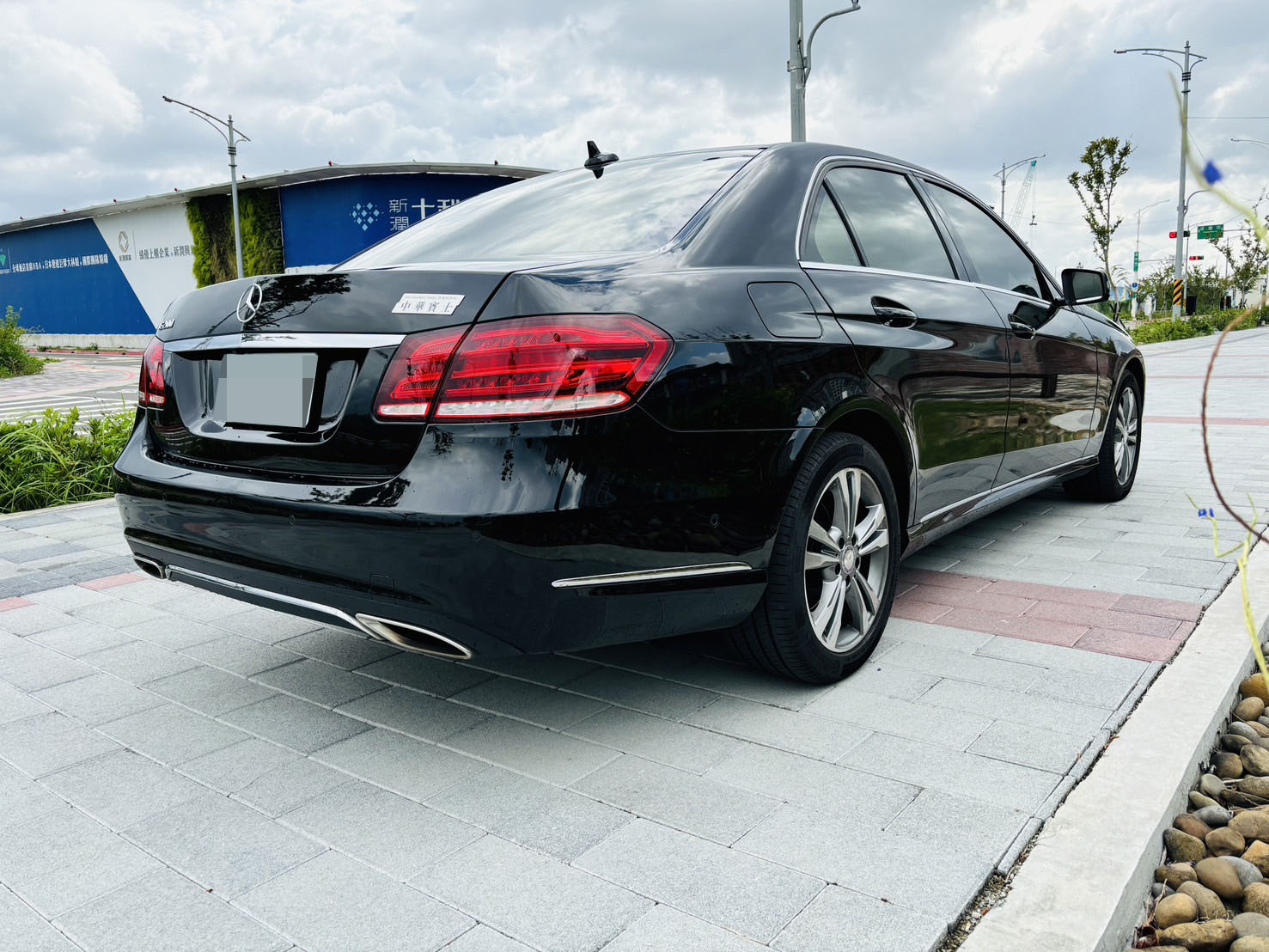 M-BENZ W212 E200 Avantgarde 總代理 已經認證   第3張相片