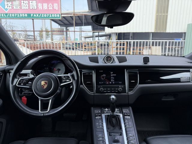 實車在店 / Macan S / 歡迎電洽預約賞車  第8張相片