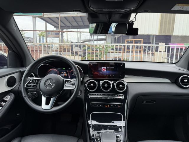 在店 / Coupe 4WD 輕油電 / 車況優  第9張相片