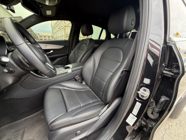 在店 / Coupe 4WD 輕油電 / 車況優  第11張相片