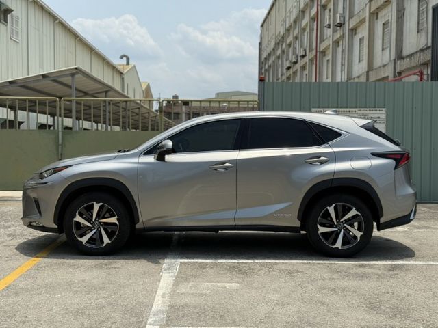 在庫 / 頂級版 電動天窗 / 歡迎電洽預約賞車  第7張相片