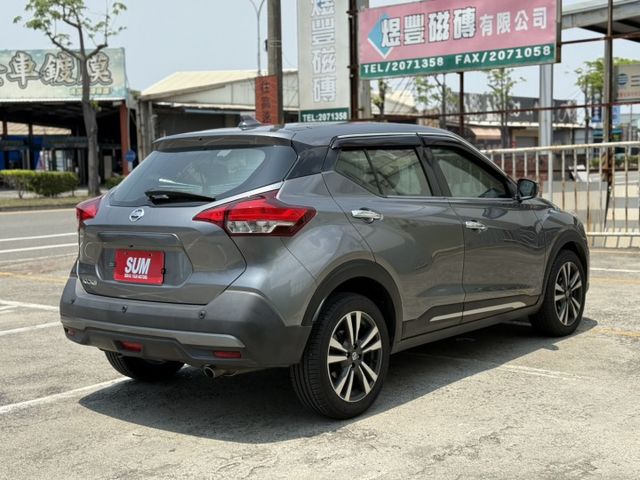 在店 / 豪華版 / 車況優 / ISOFIX  第6張相片
