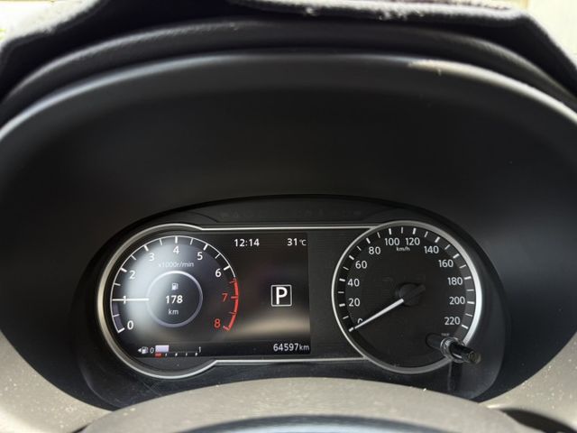在店 / 豪華版 / 車況優 / ISOFIX  第12張相片