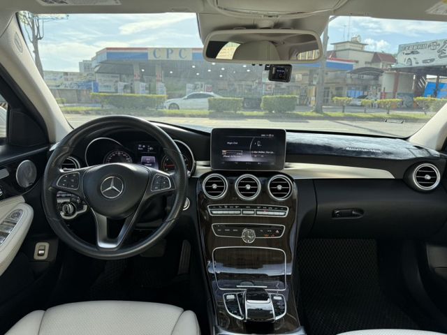在店 / 認證保固 / 歡迎預約賞車  第10張相片