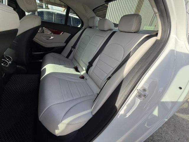 在店 / 認證保固 / 歡迎預約賞車  第14張相片