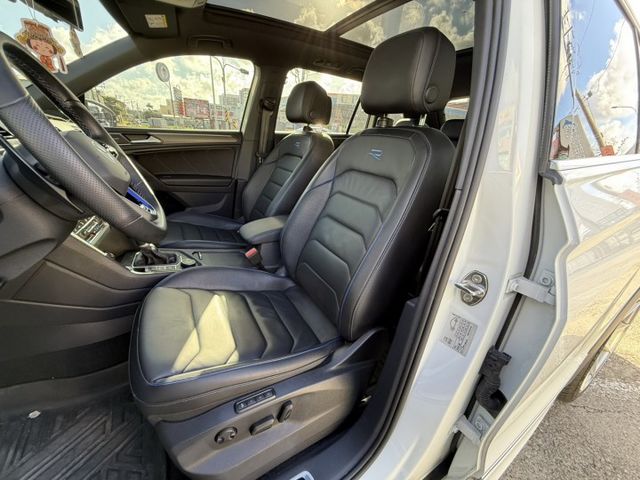 在店 / 4WD Tiguan R / HK音響 / 車況新  第12張相片