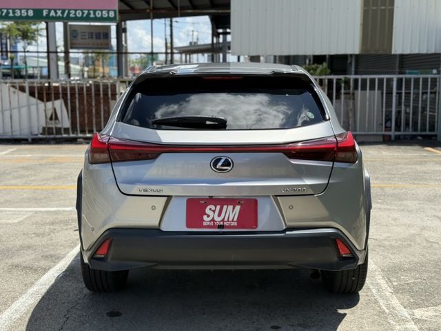 在店 / 認證保固 / 歡迎預約賞車  第4張相片