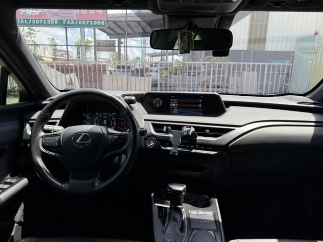 在店 / 認證保固 / 歡迎預約賞車  第8張相片