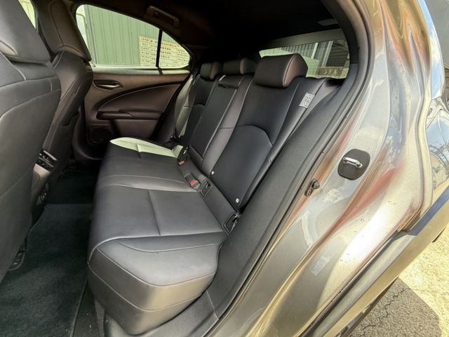 在店 / 認證保固 / 歡迎預約賞車  第11張相片