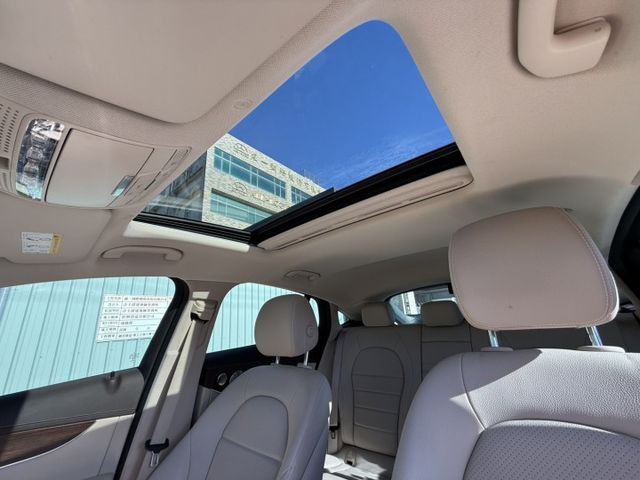 在店 / 4WD 輕油電 / 音響 天窗 / 車況優  第12張相片