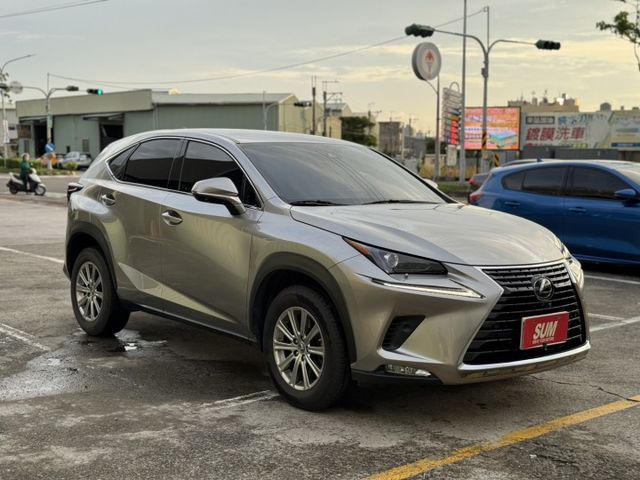 實車 / 豪華版 / 車況優 / 認證保固  第5張相片