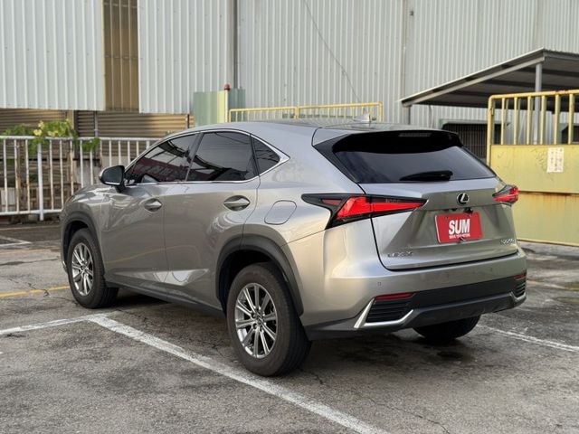 實車 / 豪華版 / 車況優 / 認證保固  第6張相片