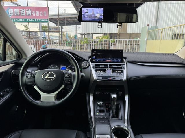 實車 / 豪華版 / 車況優 / 認證保固  第9張相片