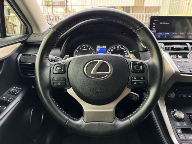 實車 / 豪華版 / 車況優 / 認證保固  第10張相片