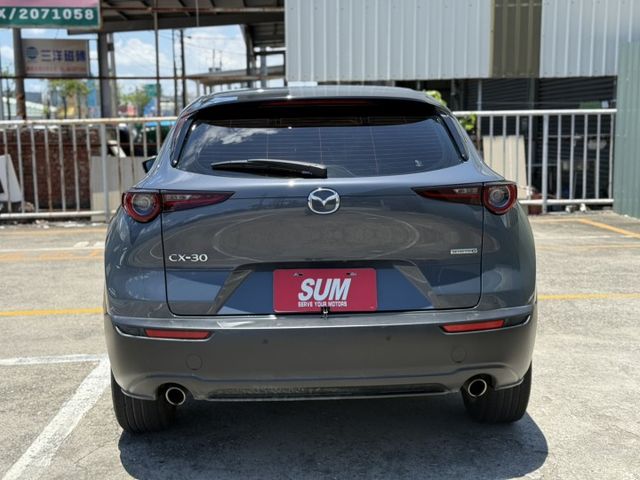在店 / 頂級款 / 歡迎預約賞車  第4張相片