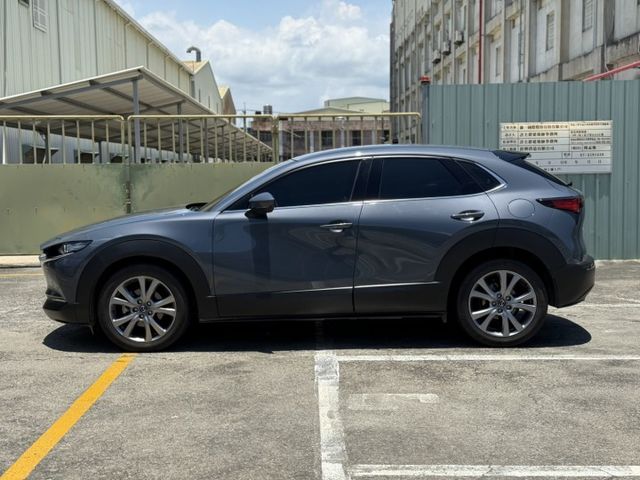 在店 / 頂級款 / 歡迎預約賞車  第7張相片