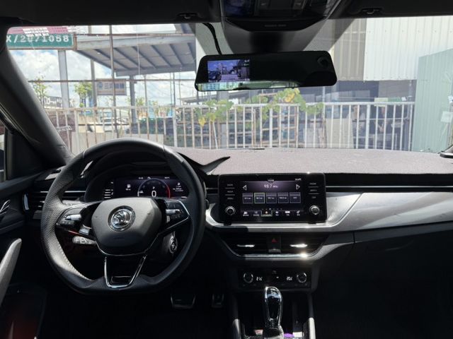 在店 / 動能版 /認證保固 / 歡迎預約賞車  第8張相片