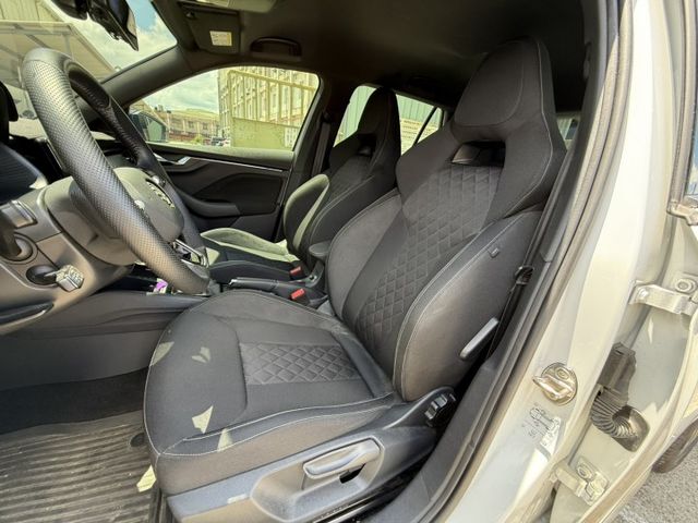 在店 / 動能版 /認證保固 / 歡迎預約賞車  第10張相片
