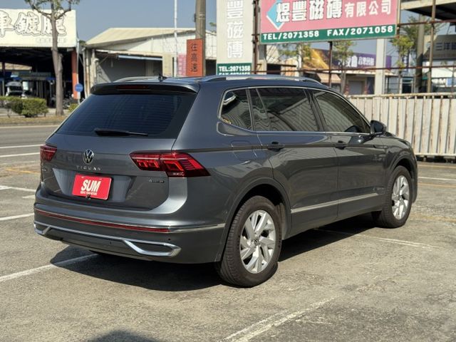 在店 / 七人座 / 認證保固 / 車況優  第2張相片