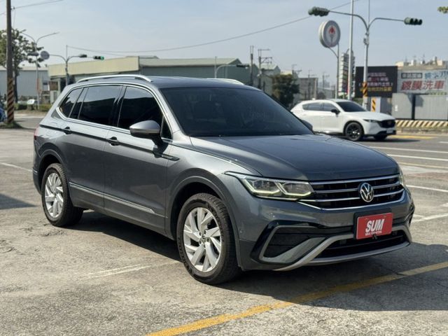 在店 / 七人座 / 認證保固 / 車況優  第5張相片