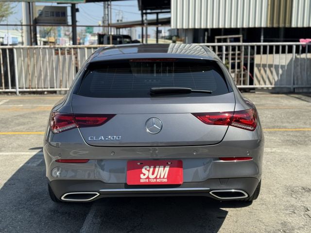 在店 / Shooting Brake / 車況優 里程三萬  第5張相片