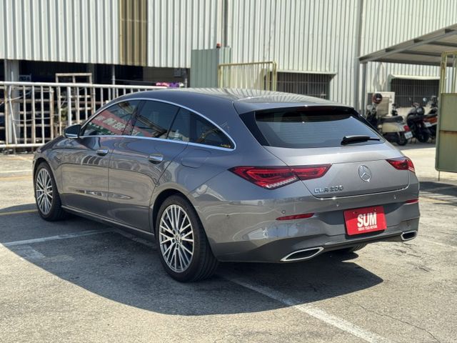 在店 / Shooting Brake / 車況優 里程三萬  第7張相片