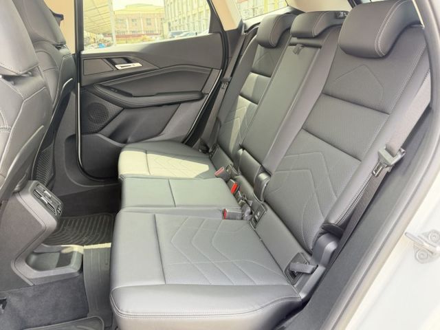 在店 / 輕油電 / 車況優  第12張相片