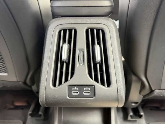 在店 / 輕油電 / 車況優  第18張相片