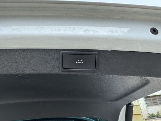 在店 / 車換車 / 認證保固  第16張相片