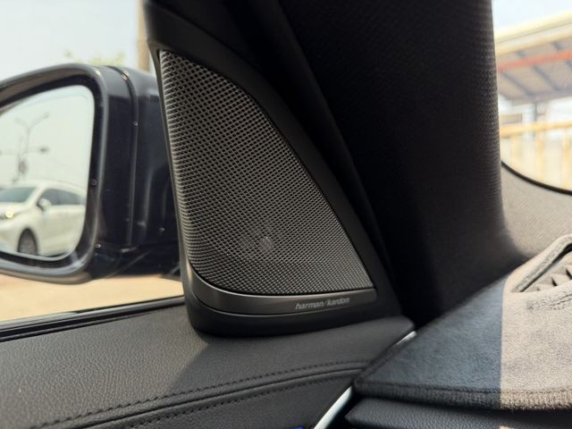 5 SERIES SEDAN G30  第11張相片