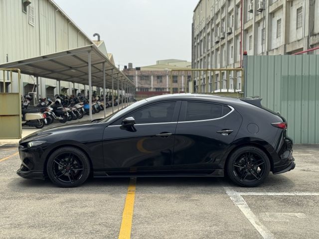 在店 / 五門 / 車況優 認證保固  第8張相片