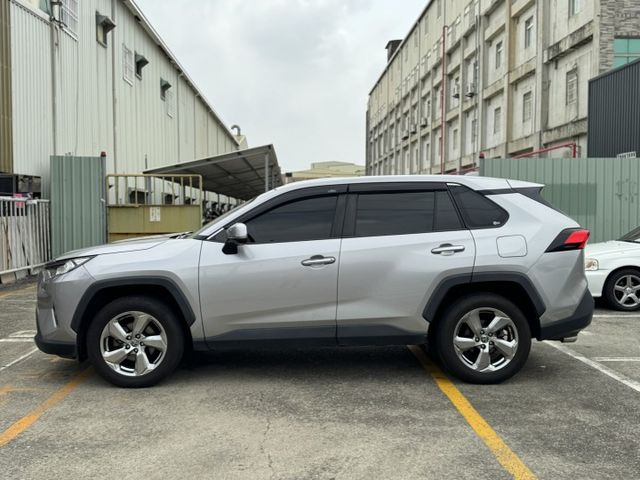 RAV4  第8張相片