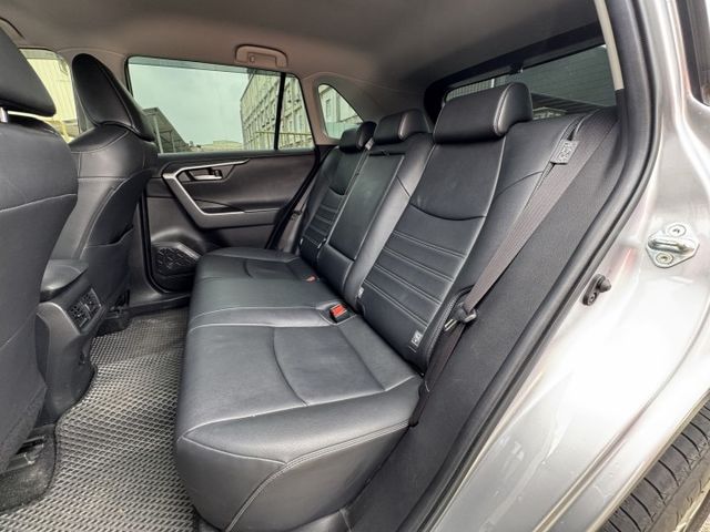 RAV4  第10張相片