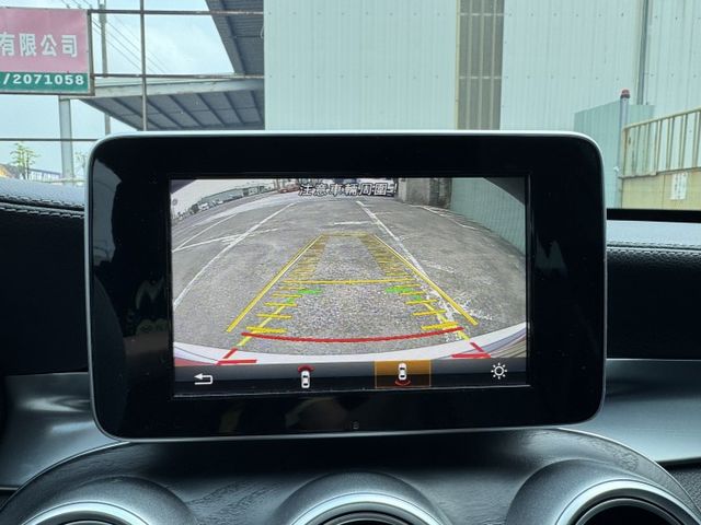 C-CLASS SEDAN W205  第16張相片