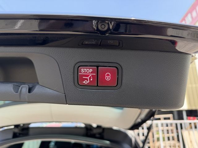 實車在店 / 4WD / 油電車  第16張相片