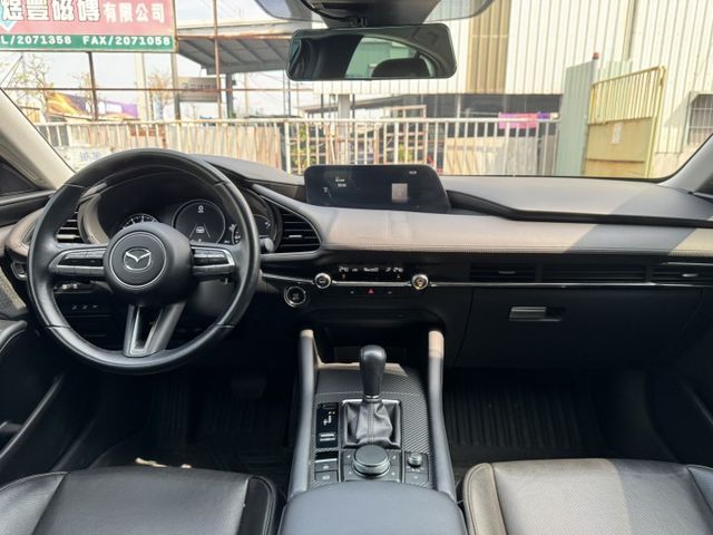 在店優質車 / 四門 / 認證保固  第10張相片
