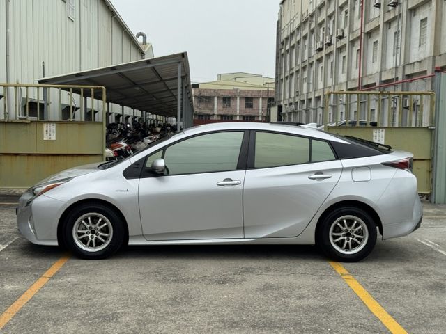 PRIUS  第8張相片