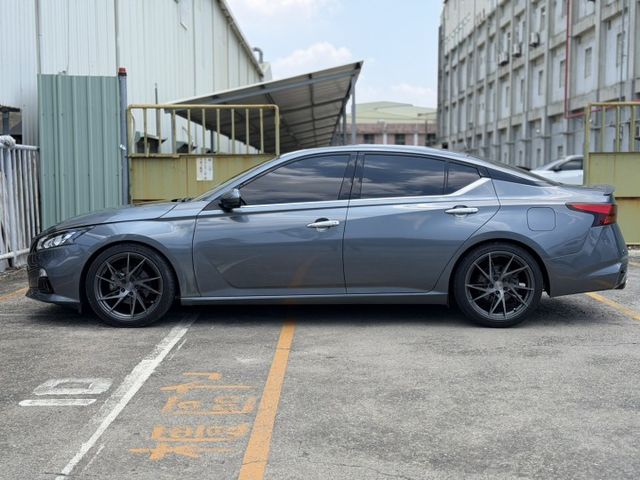 ALTIMA  第8張相片