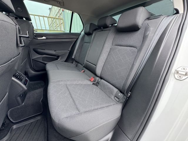 GOLF VIII  第10張相片